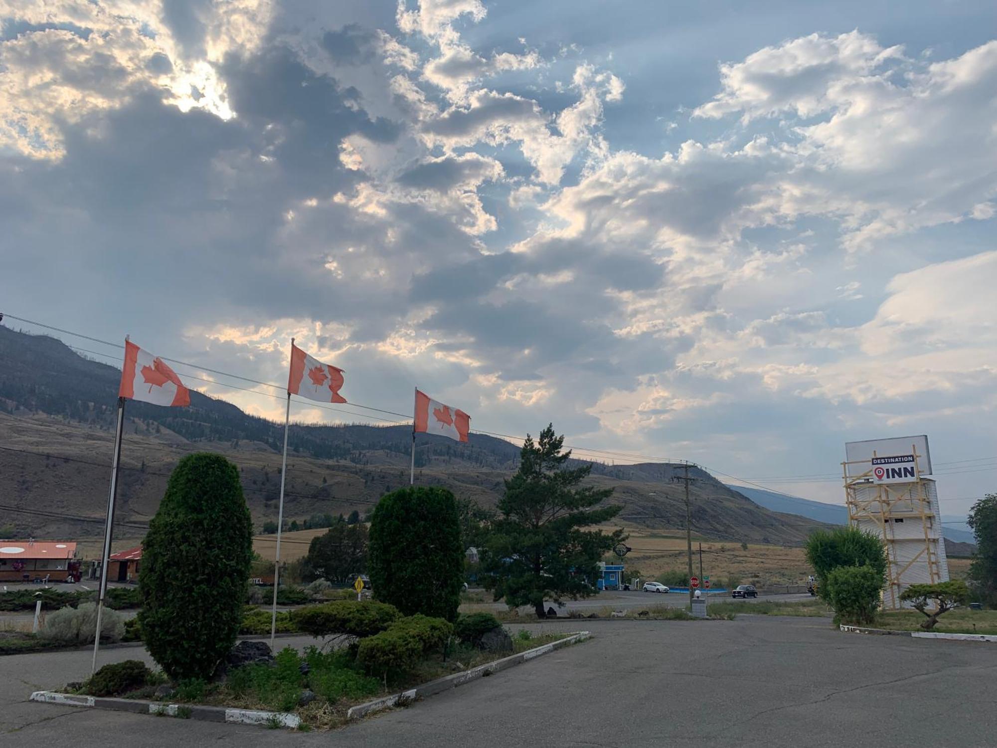 Destination Inn Cache Creek Kültér fotó